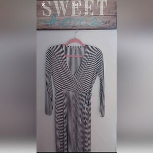 Beautiful Elegant Black and White Striped Dress-Womans Small